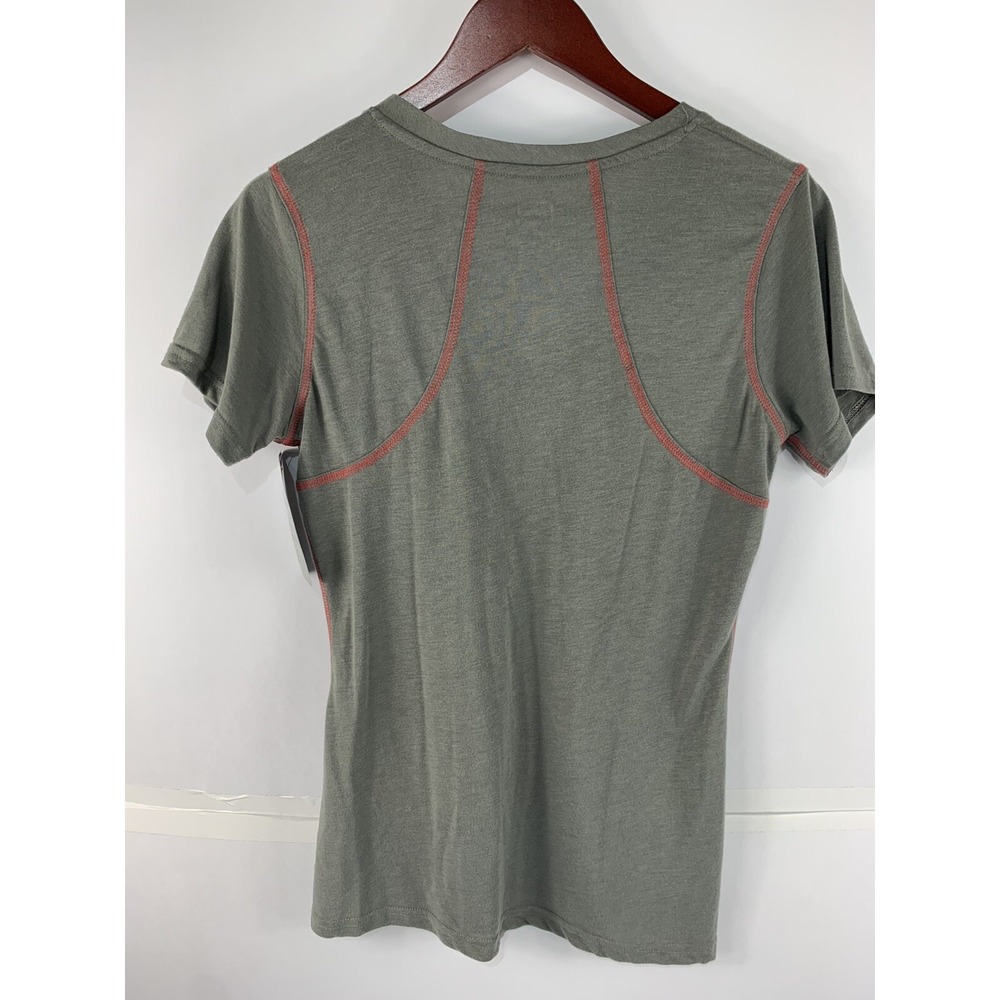 Pro edge By Knights Apparel Womens Medium Wisconsin Badgers Athletic T-Shirt - Picture 8 of 8